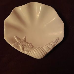 POTTERY BARN SEASHELL PLATE